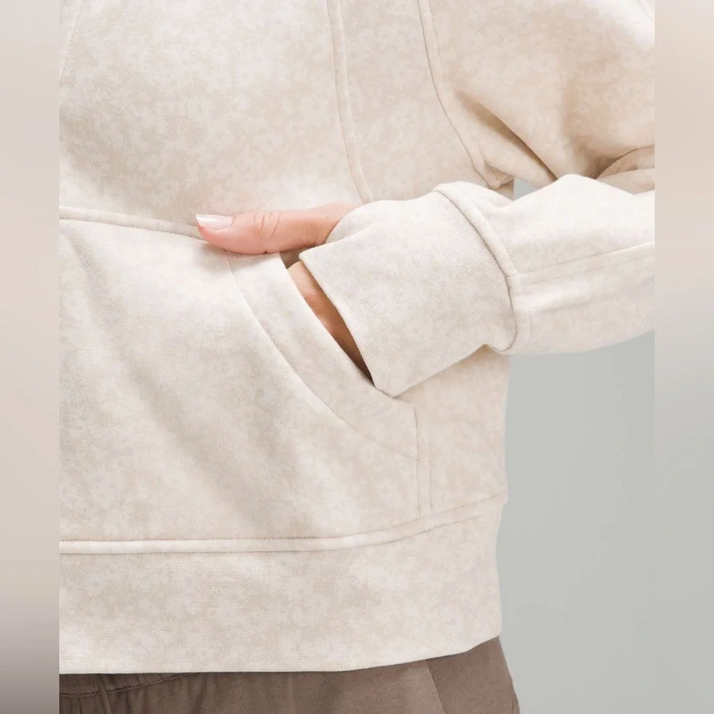 Lululemon Scuba Oversized Full-Zip Hoodie - Picture 2 of 5